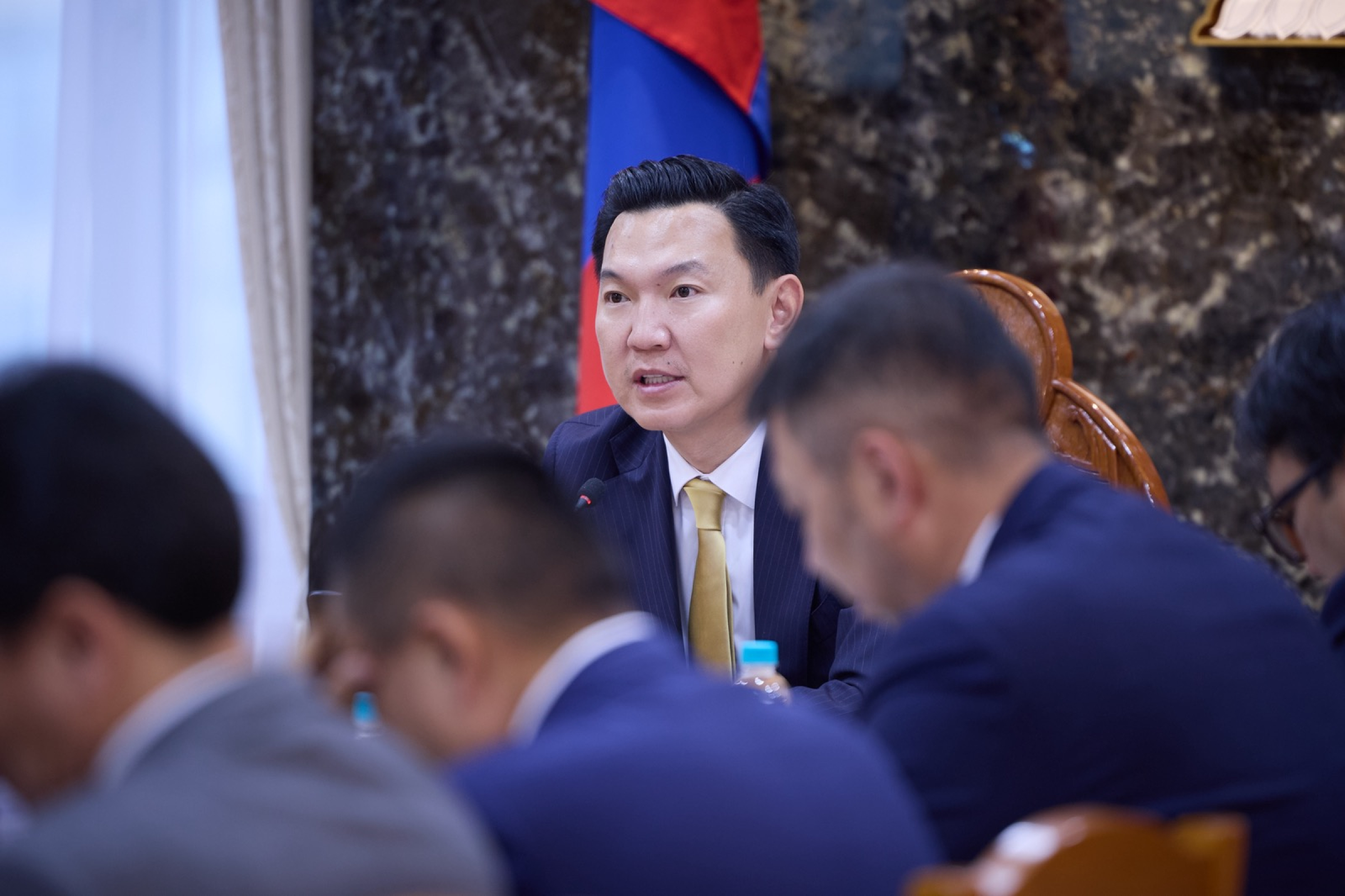 ЗӨВШӨӨРӨЛ АВАХ, ХҮСЭЛТ ГАРГАХААС ОЛГОХ ХҮРТЭЛХ БҮХ ҮЙЛ АЖИЛЛАГААНД БАРИМТ БИЧГИЙГ ИРГЭНЭЭС НЭГ УДАА АВЧ, ӨРГӨДӨЛ, ХҮСЭЛТИЙГ ШУУРХАЙ ШИЙДВЭРЛЭХИЙГ ҮҮРЭГ БОЛГОЛОО