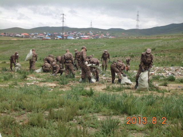 Үерийн улмаас үүссэн 4000 тн хогийг цэвэрлэв