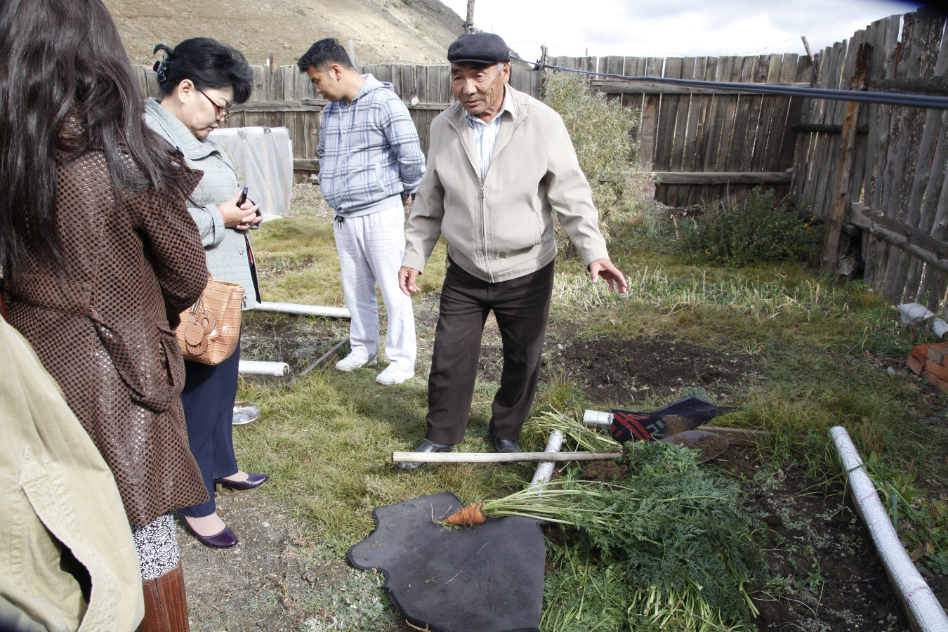 Эрүүл мэндийг дээдлэгч өрхүүдтэй танилцлаа