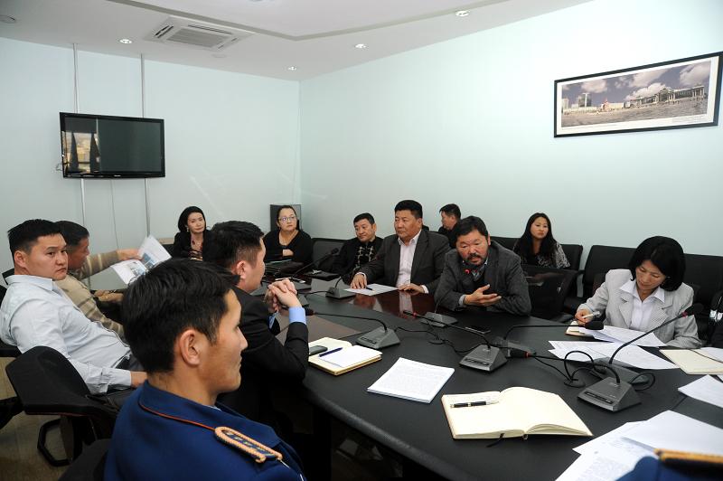 Замын түгжрэлийг бууруулах ажилд зах, худалдааны төвүүд хамтран ажиллана