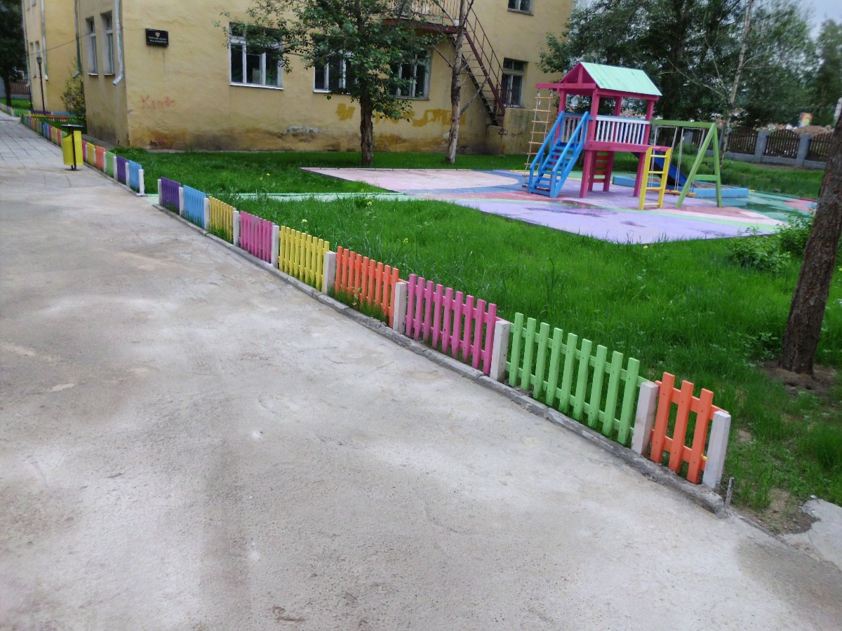 64-р цэцэрлэгийн хуучин барилгын суурин дээр тоглоомын талбай барина