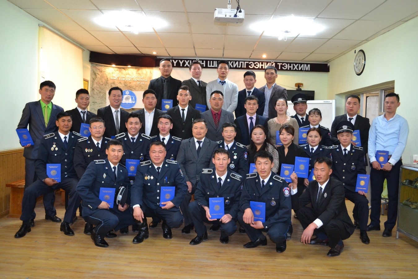 Криминалистикийн мэргэжилтний ур чадвар олгох сургалт явагдаж дууслаа.