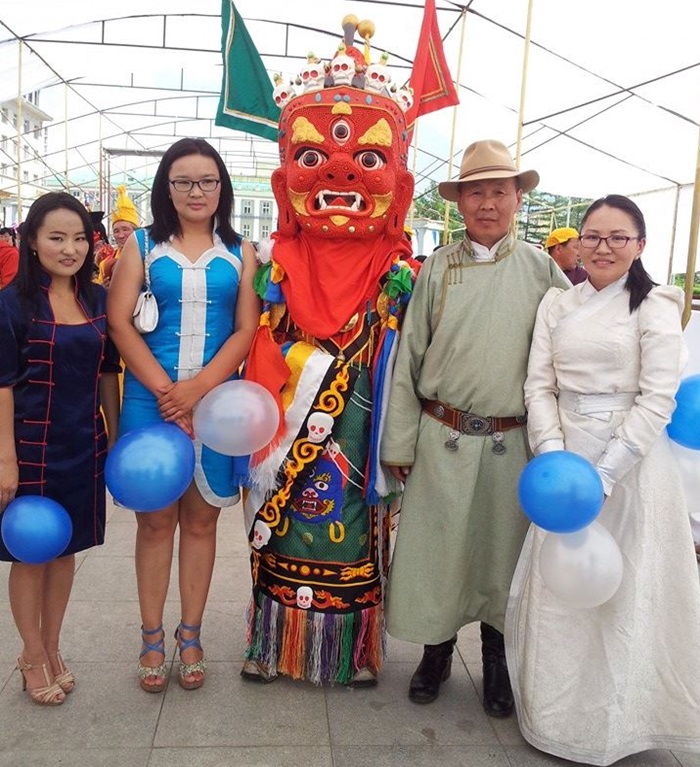 Дүүргийн Хүүхэд гэр бүл хөгжлийн төв Дээлтэй Монгол-2014 оролцлоо