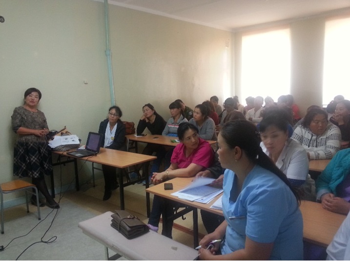 ӨЭМТ-ийн эмч нар ёс зүйн сургалтанд хамрагдлаа