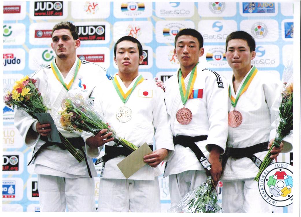 Дэлхийн аваргаас хүрэл медаль хүртэв