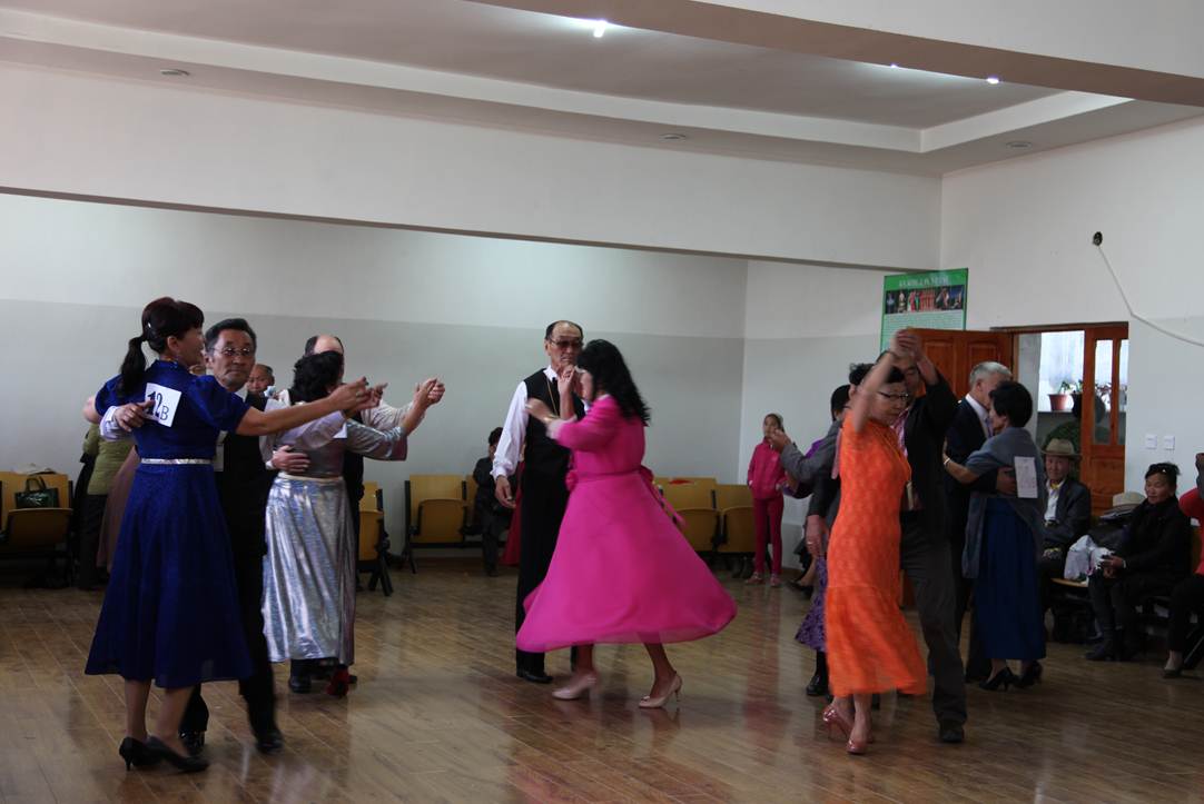 Ахмад бүжигчид шилдгээ шалгаруулав