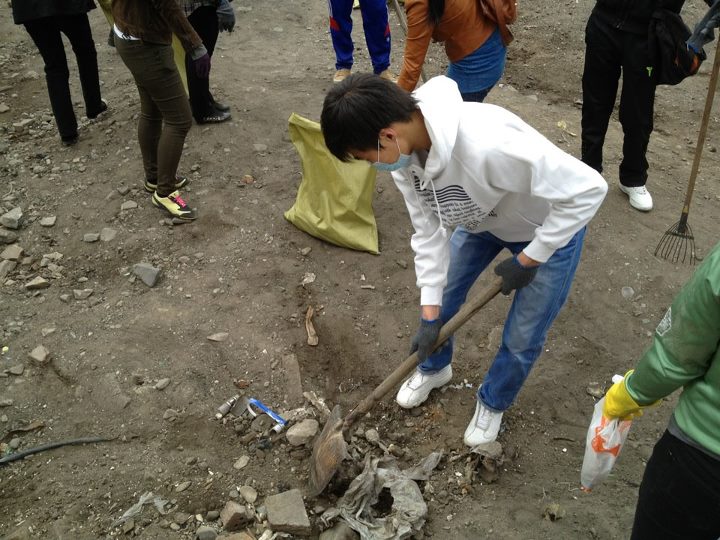 Бүх нийтийн их цэвэрлэгээтэй