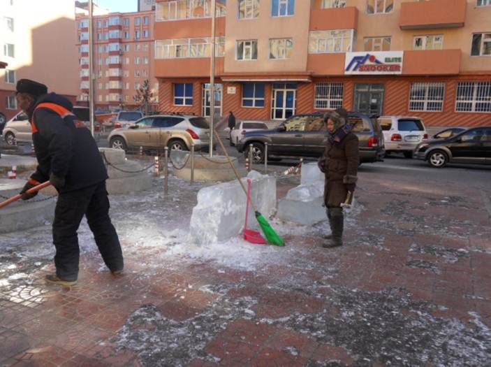 Баянзүрхчүүд 156,6 тонн хог цэвэрлэлээ