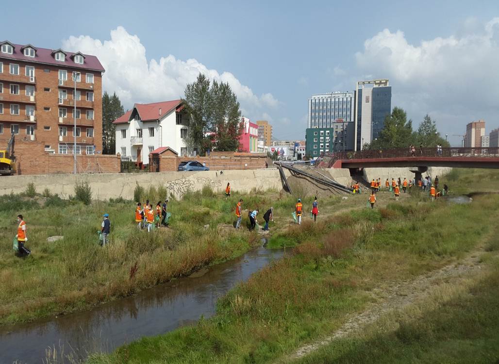 “Сэлбэ” гол дагуух 3,5 километр газрыг цэвэрлэв