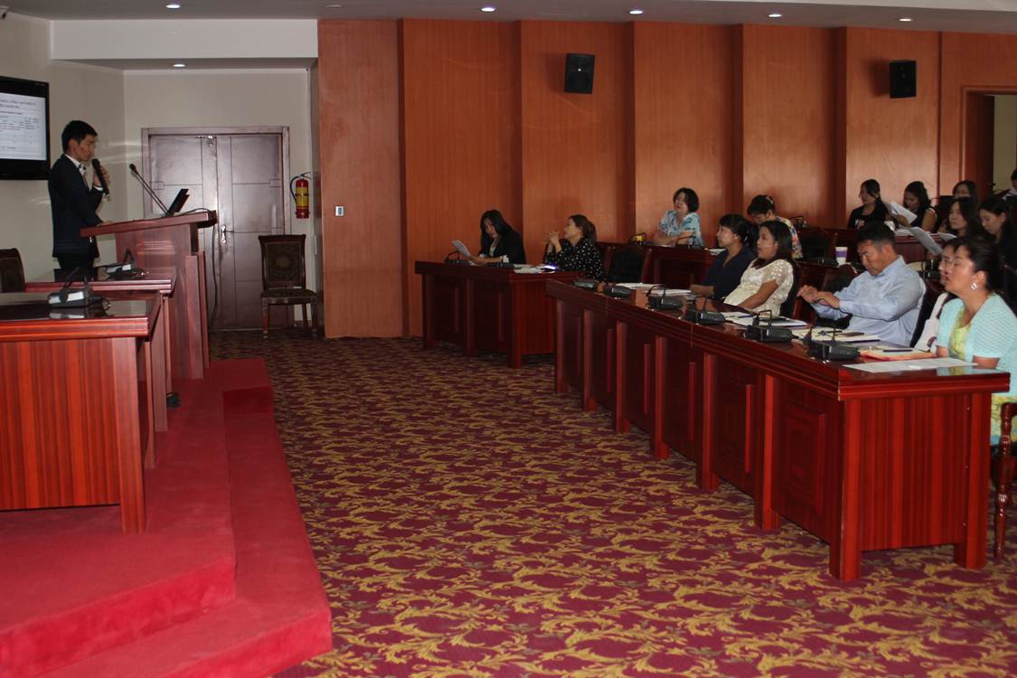 Албан хаагчид сургалтад хамрагдлаа