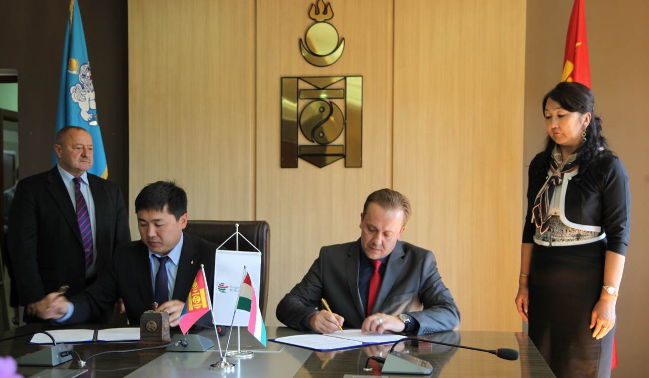 Хамтран ажиллах санамж бичгийг үзэглэв