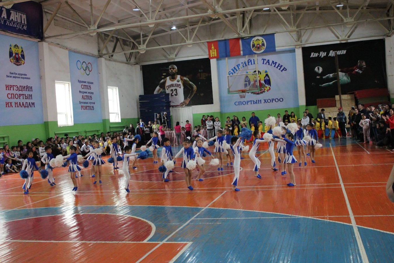 ХУД-ИЙН 2016 ОНЫ ЦЭЦЭРЛЭГИЙН ХҮҮХДИЙН УРАН ХӨДӨЛГӨӨНТ ГИМНАСТИКИЙН АВАРГА ШАЛГАРУУЛАХ ТЭМЦЭЭН АМЖИЛТТАЙ ӨНДӨРЛӨЛӨӨ