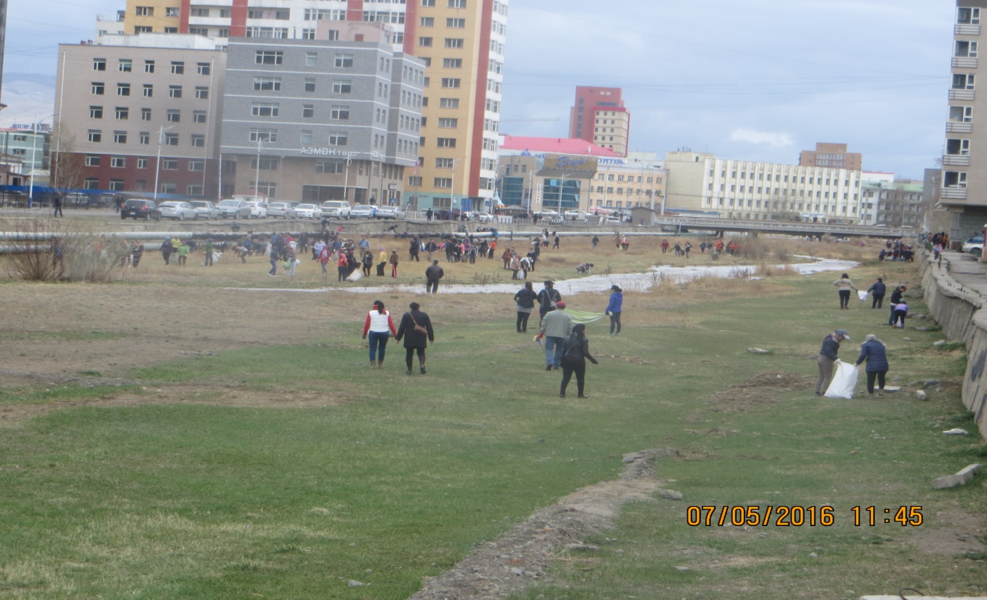 Зуслан, ногоон бүсээс 120 тонн хог цэвэрлэв