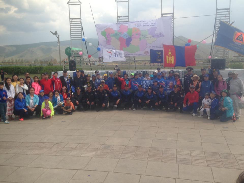 Энхийн галт бамбар Баянзүрх дүүргээр аялалаа