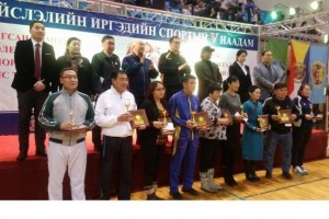 Нийслэлийн иргэдийн V наадамд Баянзүрх дүүрэг гуравдугаар байрт шалгарлаа