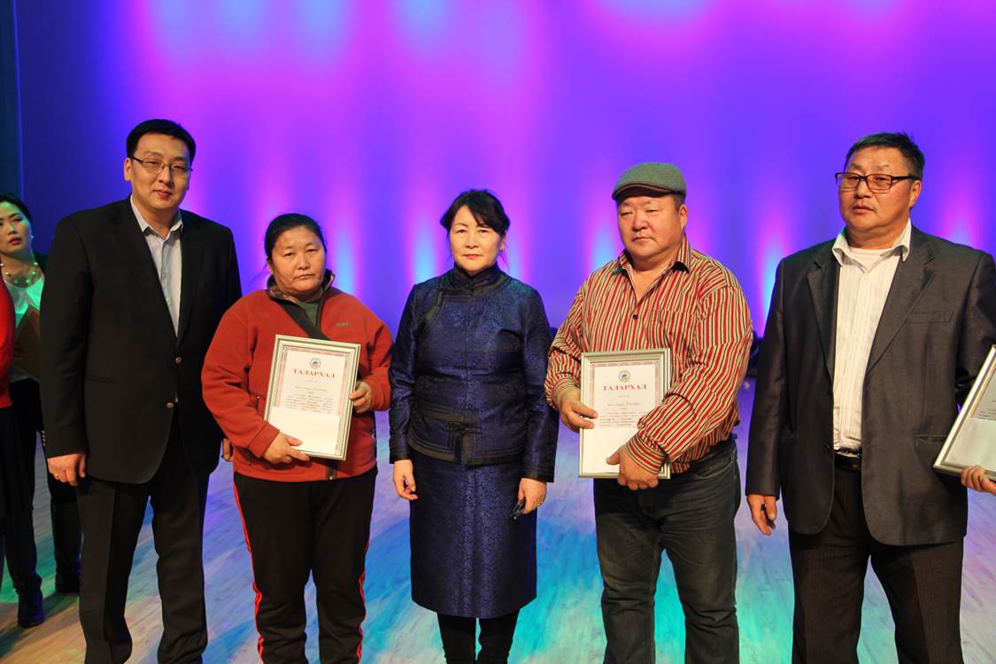 Хөгжлийн бэрхшээлтэй иргэддээ хүндэтгэл үзүүллээ