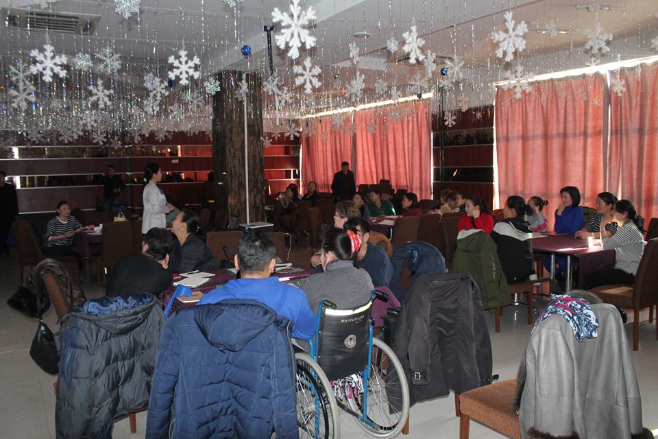 80 гаруй эцэг эхчүүдийг сургалтанд хамруулжээ