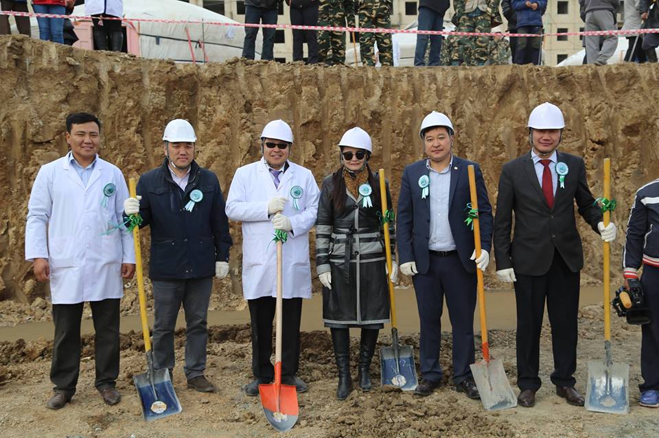 Эрүүл мэндийн төвийн 40 ортой эмнэлгийн барилгын шав тавилаа