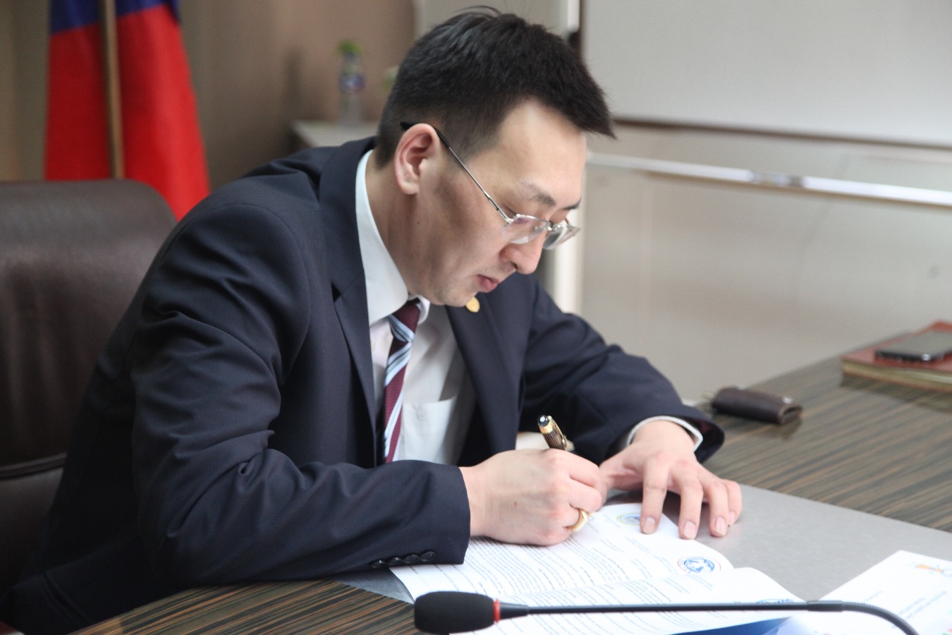 Хүүхэд хамгаалах төсөлд Баянзүрх дүүрэг нэгдэв