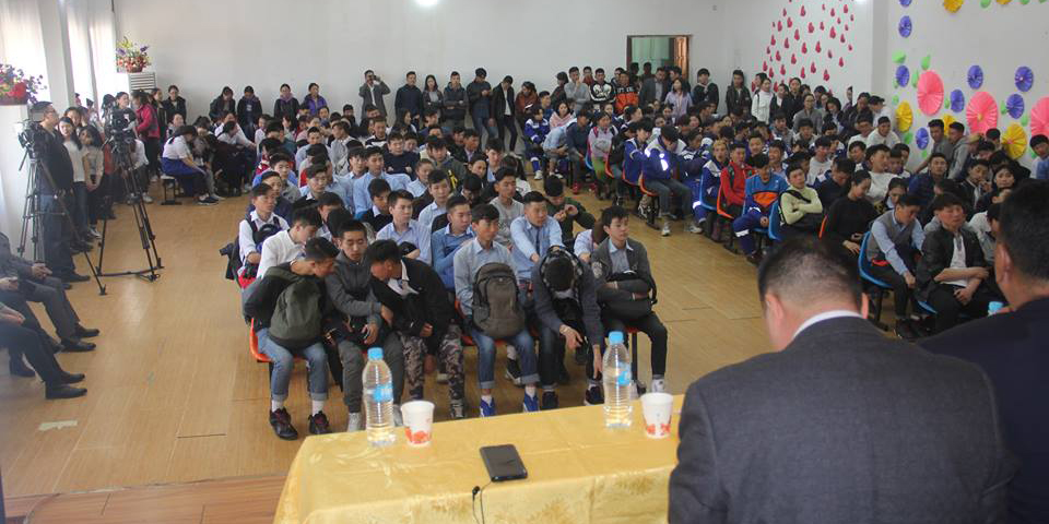 “Эерэг амьдарцгаая залуучууд аа!” аяны нээлт Налайх дүүрэгт боллоо