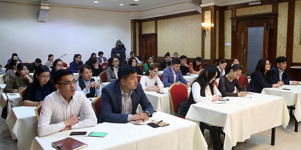 Хэвлэлийн ажилтнуудад зориулсан сургалт зохион байгуулав