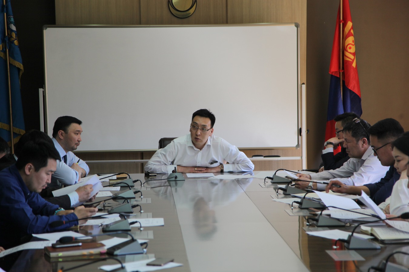 Удирдлагын зөвлөлийн хуралдаан болов