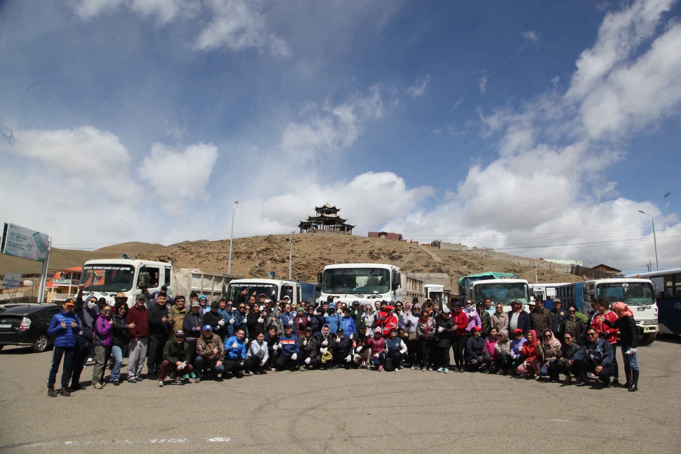 Ногоон бүс орчмын 54,02 тонн хог, хаягдлыг цэвэрлэв