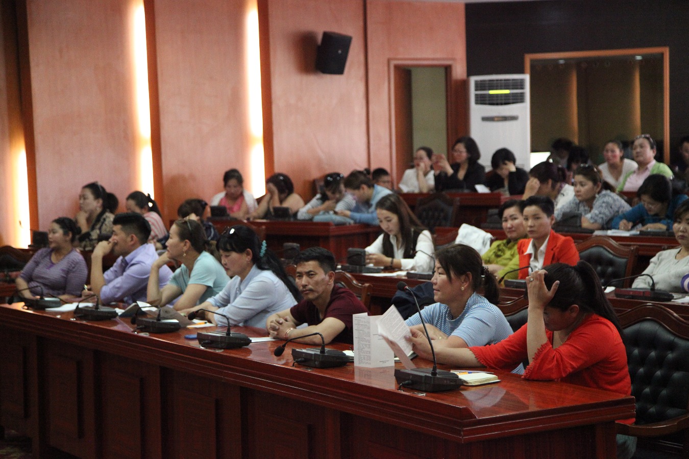 Эрх зүйн сургалт зохион байгуулав