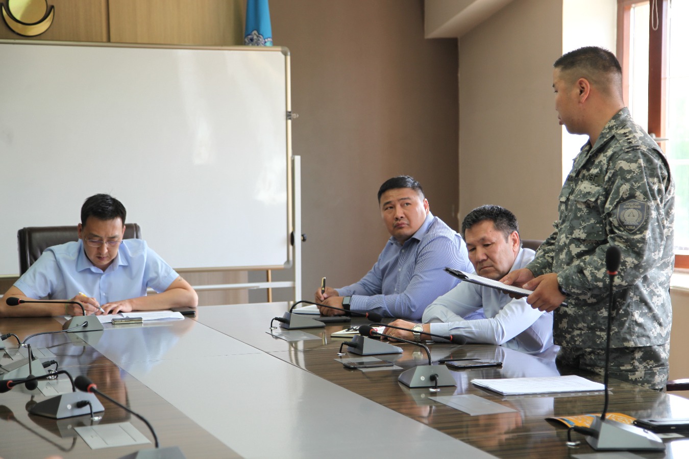 Онцгой комисс хуралдлаа