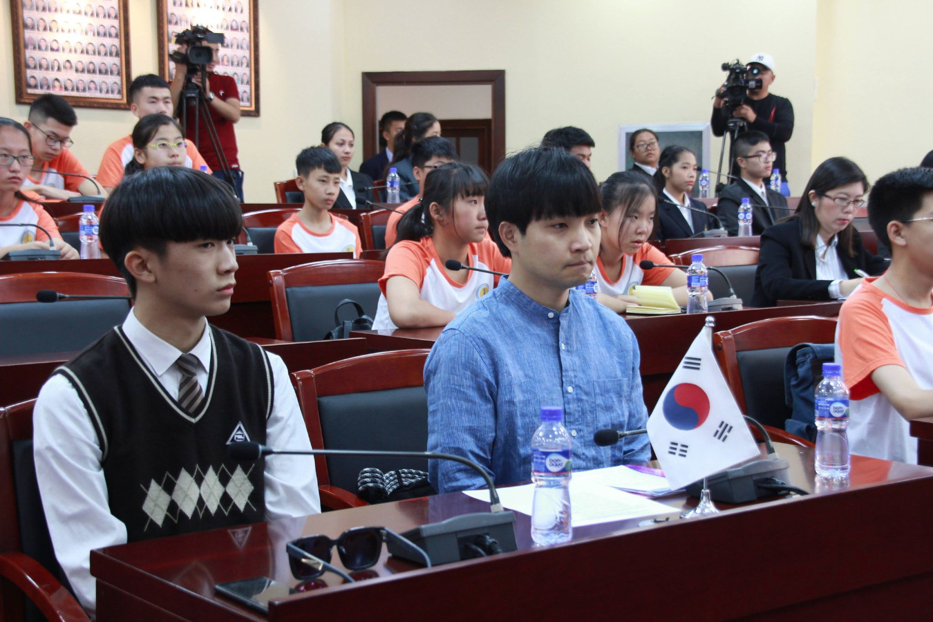 Сурагч солилцоогоор ирсэн хүүхдүүдийг хүлээн авч уулзлаа