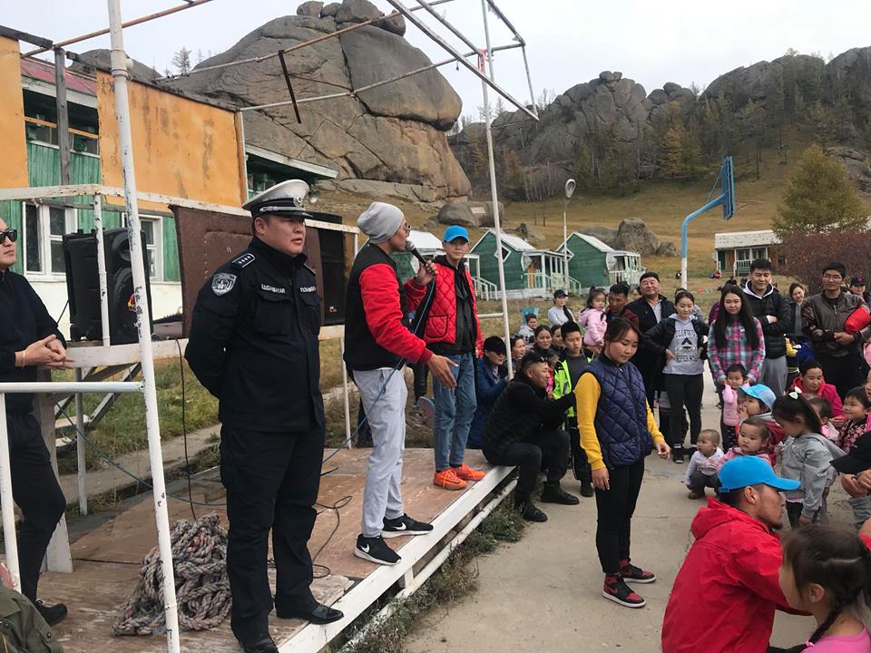 Хүүхдийн зам тээврийн ослыг тэглэнэ