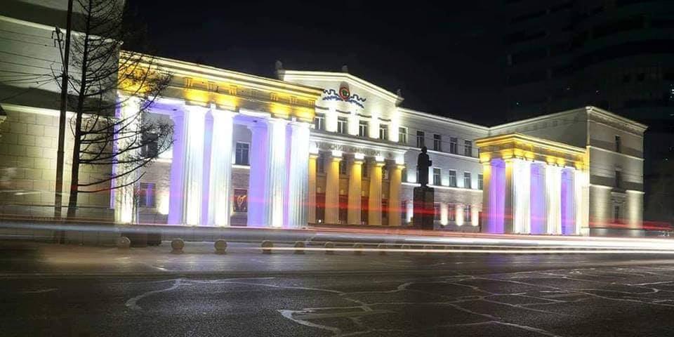 21 барилгын фасадыг гэрэлтүүллээ