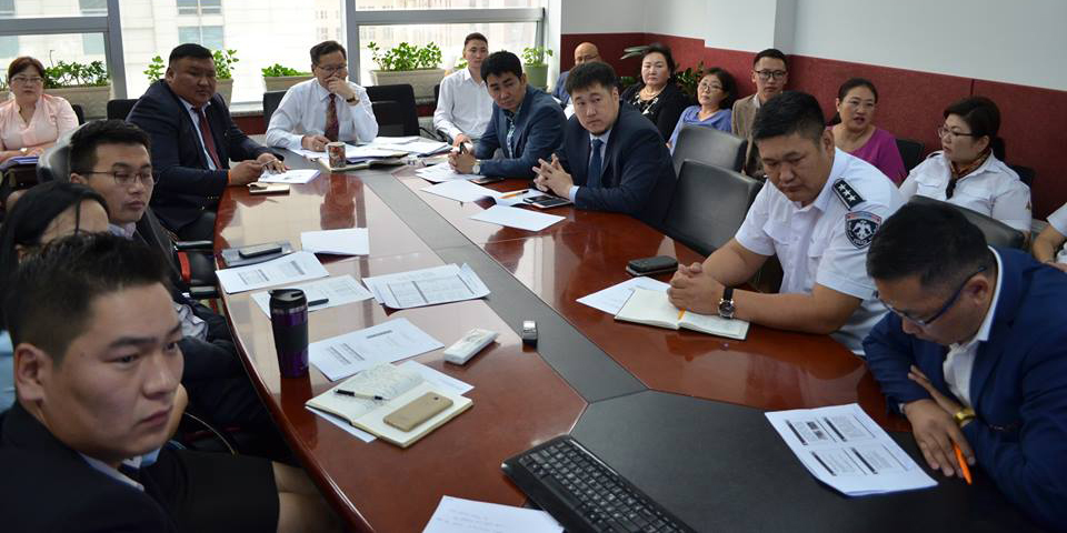 “Нийслэлийн авто зам, замын байгууламжаар зорчиж байгаа тээврийн хэрэгслээс авто зам ашигласны төлбөр авах журам” батлагдлаа