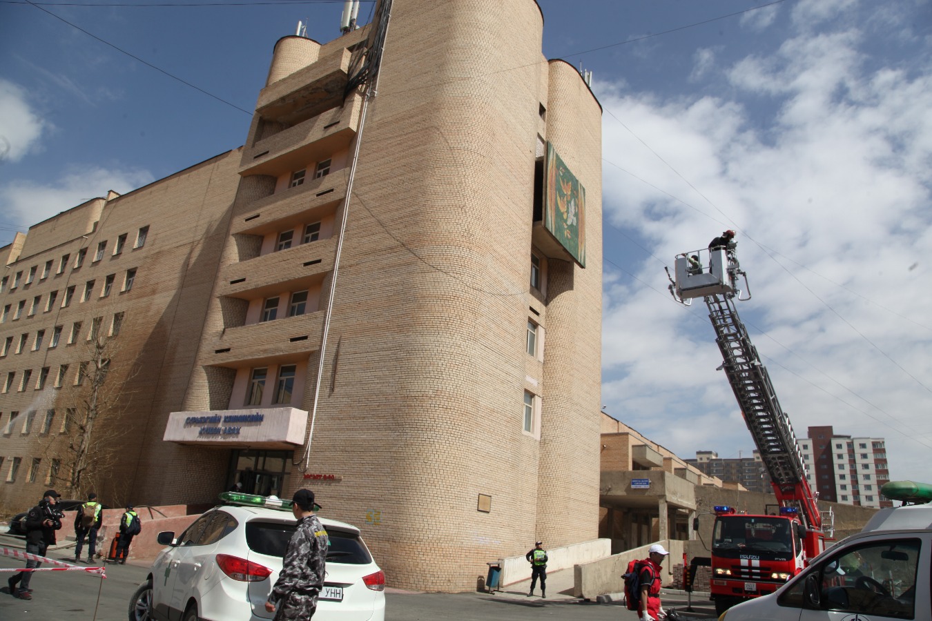 ‘’Гамшгаас хамгаалах иж бүрэн сургууль’’ амжилттай үргэлжилж байна