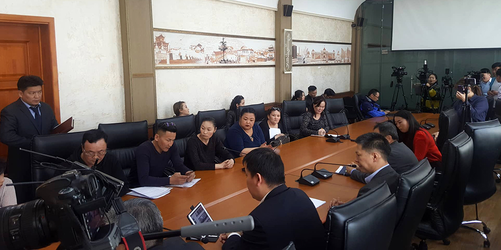 Баянзүрх дүүрэгт үүсээд байгаа нөхцөл байдлыг шийдвэрлэх ажлын хэсэг уулзалт зохион байгуулав