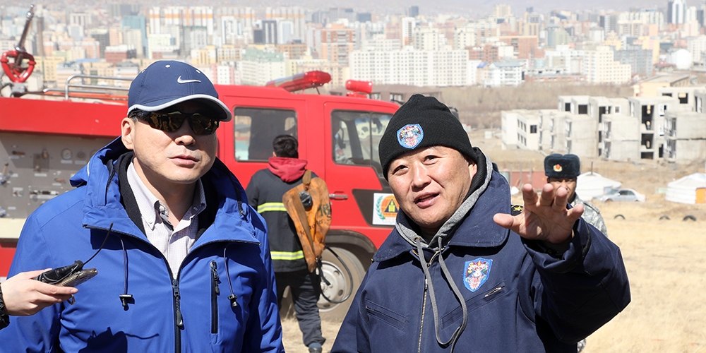 Хотын захирагч НОБГ-т нэн шаардлагатай тоног, төхөөрөмж шийдвэрлэж өгөхөөр боллоо