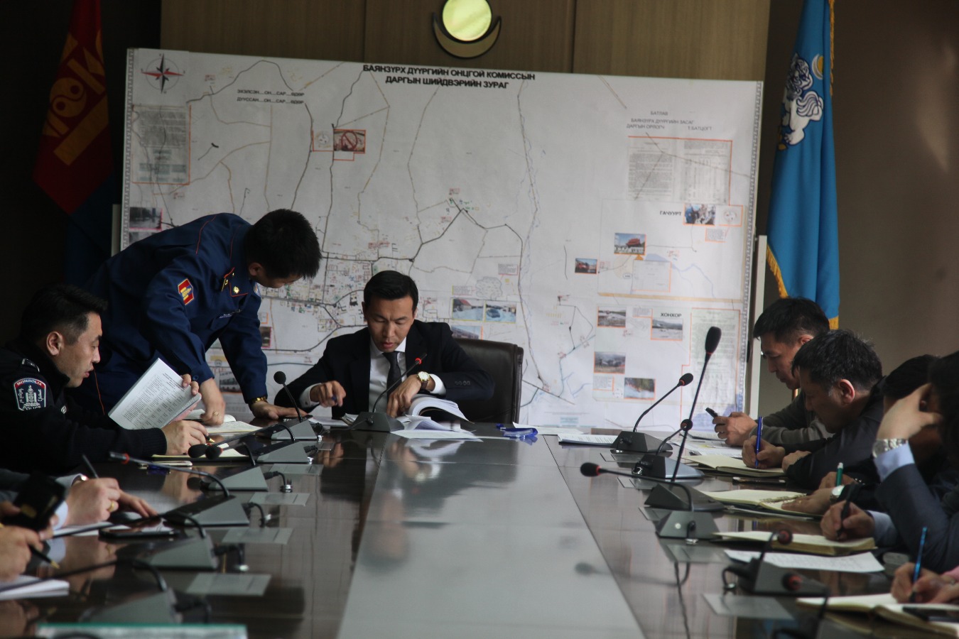 Баянзүрх дүүргийн Онцгой комисс хуралдаж байна