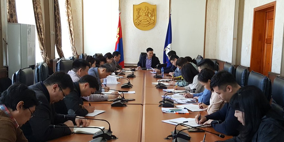 Хотын Захирагч нийслэлийн долоо хоногийн ажлыг дүгнэж, хэлэлцлээ