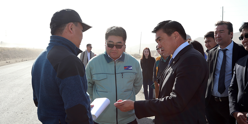 Налайхын 20,9 км автозамын хучилт 40 хувьтай байна