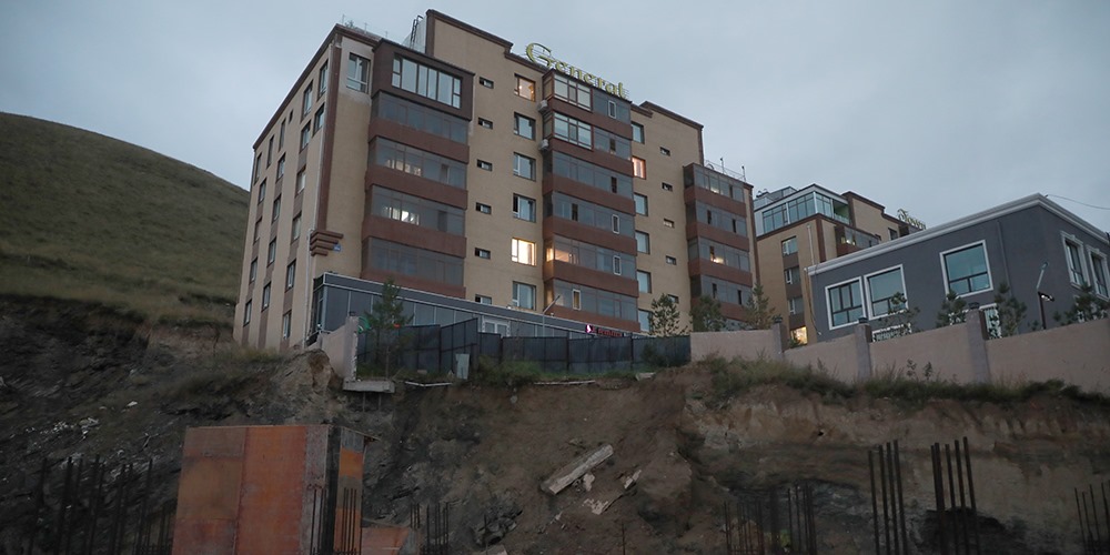 Зайсангийн амны зарим хотхонд үүссэн нөхцөл байдлыг шалгах ажлын хэсгийг байгуулахаар болов