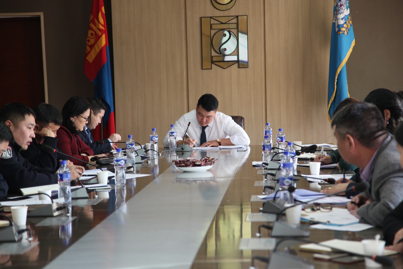 Хүүхдийн эрхийн хууль зүйн хороо хуралдлаа